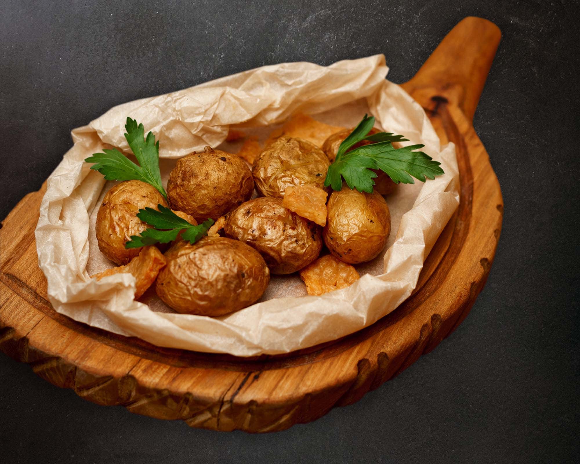 Картофель с курдюком на мангале