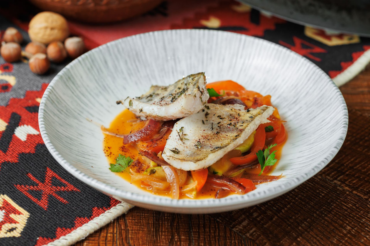 [Д] Запечённый судак с овощами и кремом майо