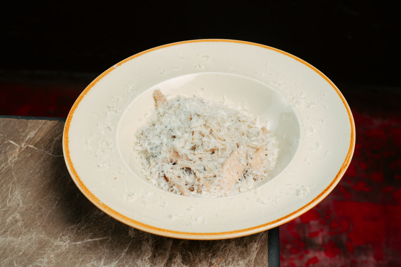 Паста с курицей и грибами