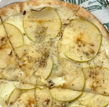 Пицца с яблоком и горгонзолой 28см