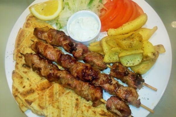 Сувлаки со свининой или курицей