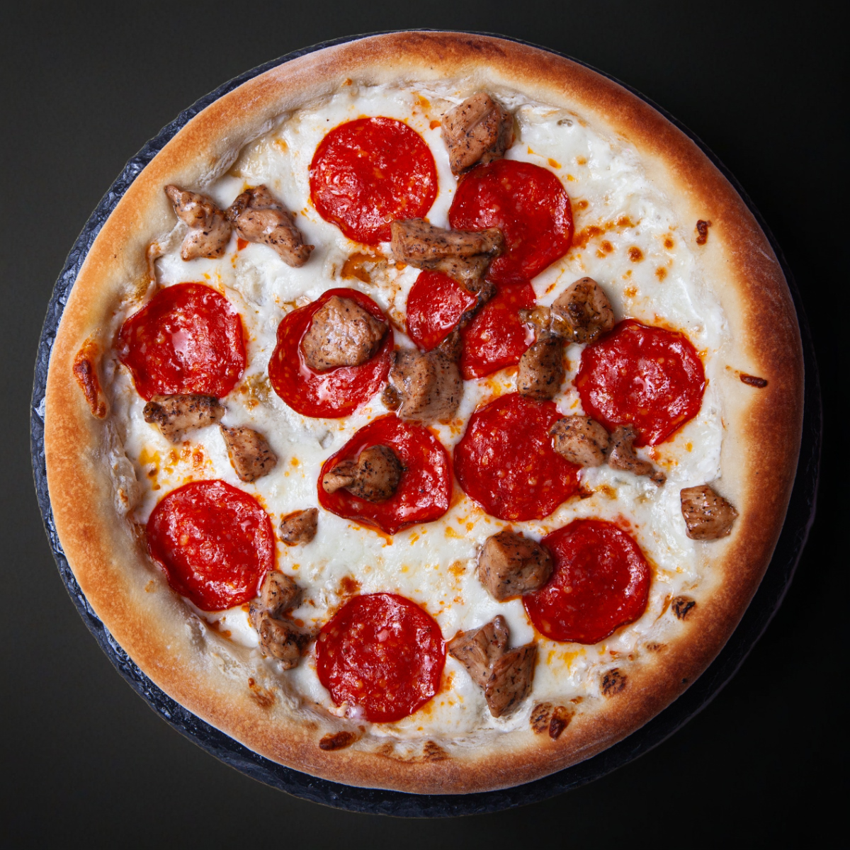 Пицца «сливочный пепперони» 33см