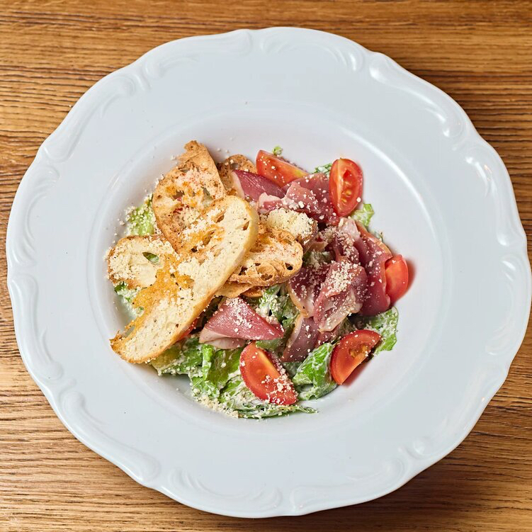 Цезарь с сыроваренной уткой 