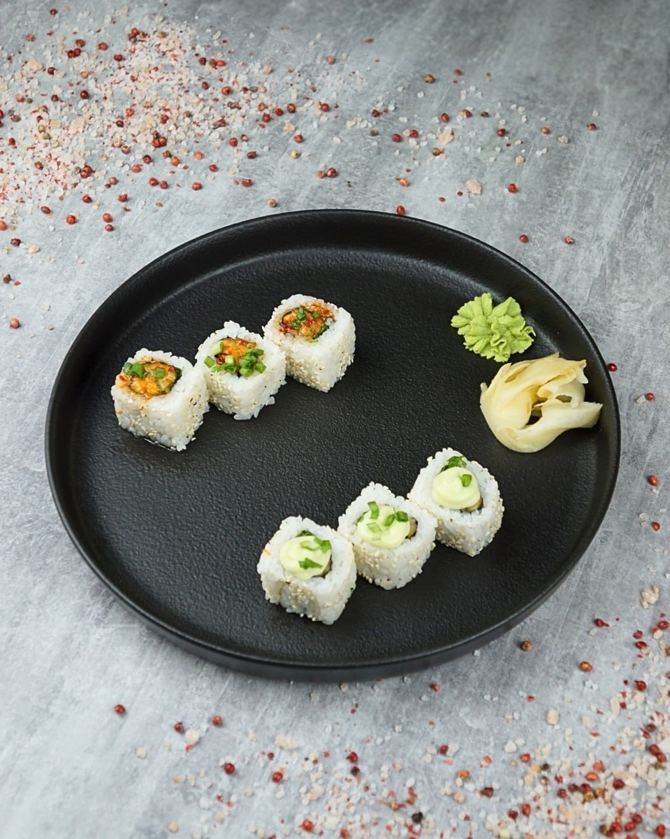 *Ролл  с  лососем