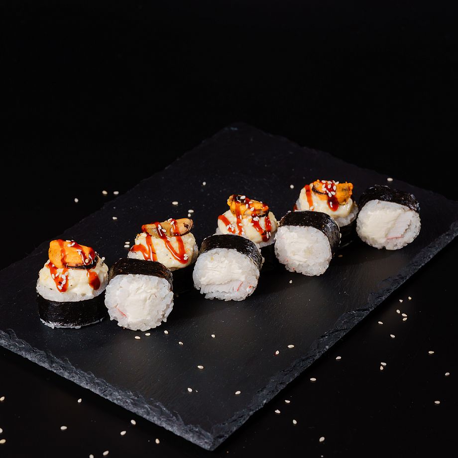 Запеченный ролл с мидиями