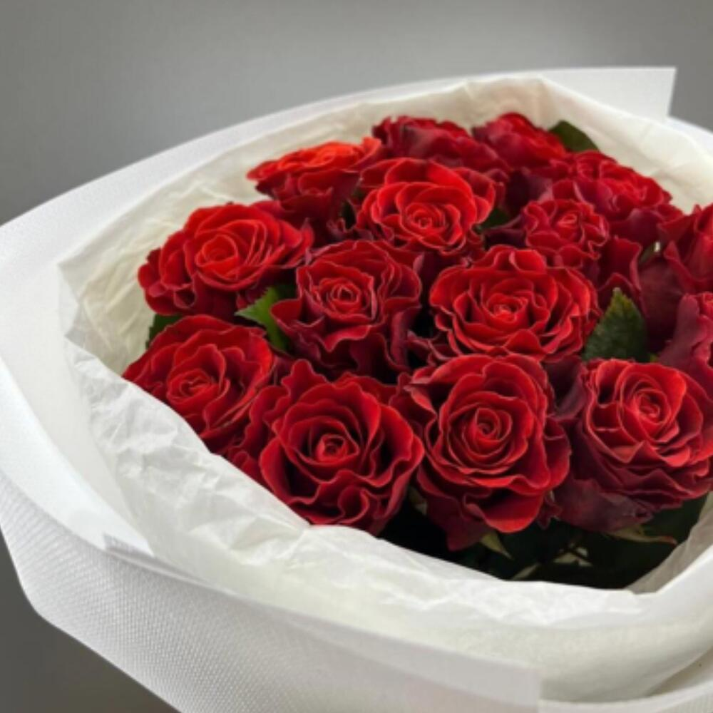 15 роз букет