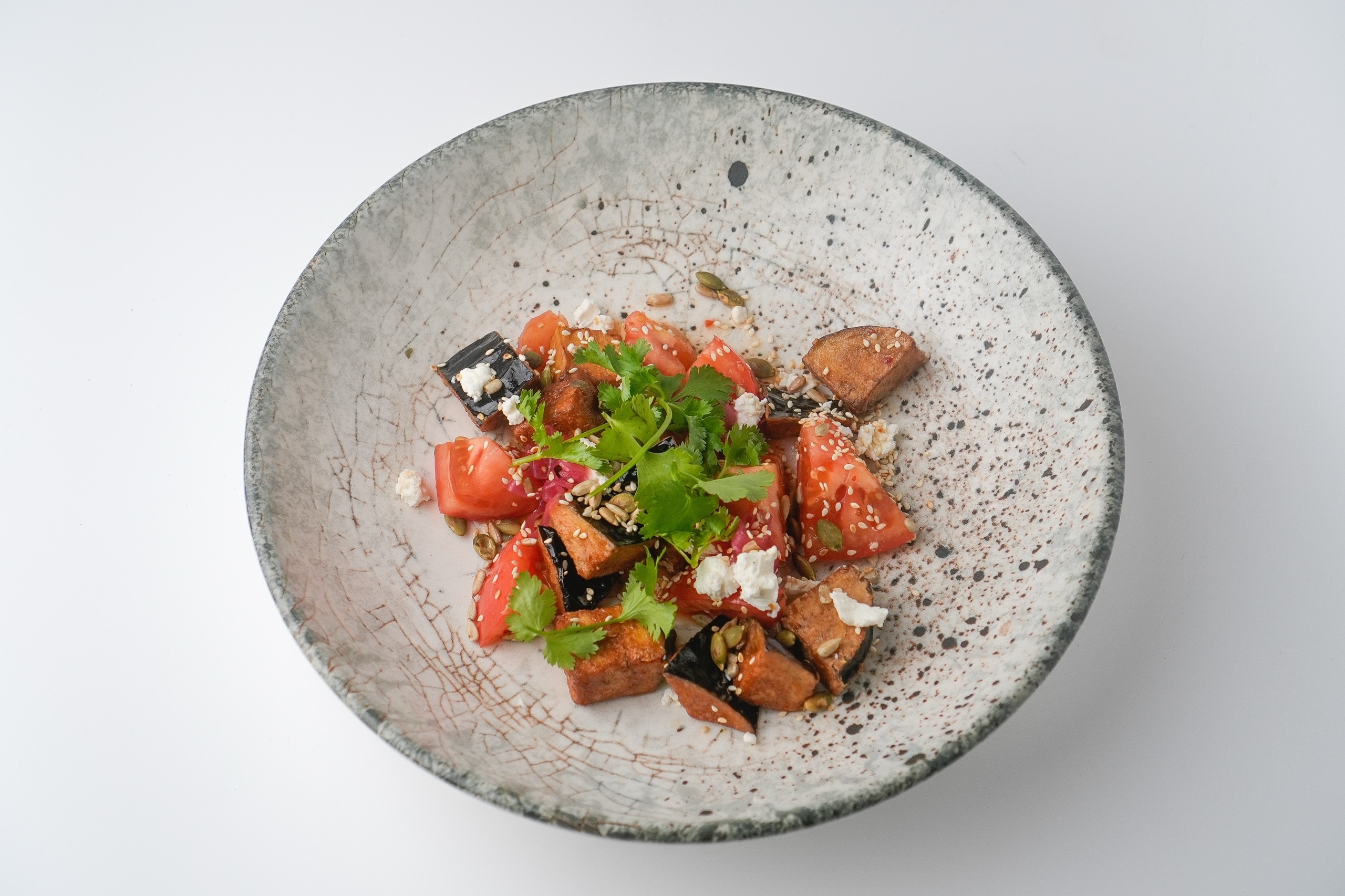 Салат с баклажанами и томатами