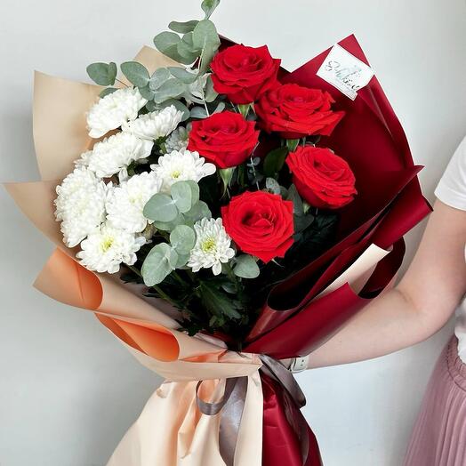 Букет «Счастливые часов не наблюдают» из роз