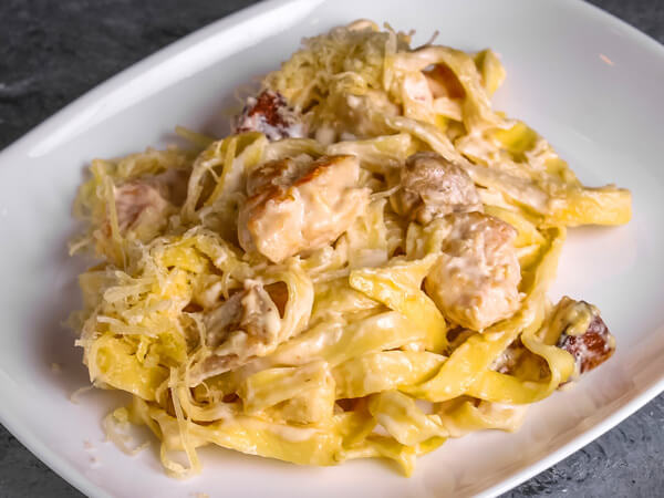 Фетучини с курин. грудкой и бел. грибами