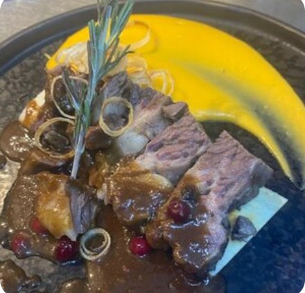 Томленые говяжьи ребра