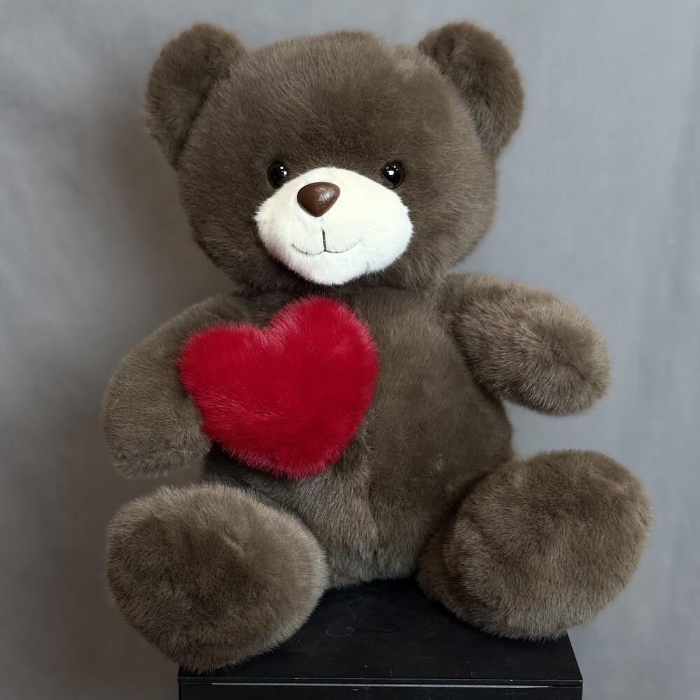 Мягкая игрушка коричневый мишка с сердцем