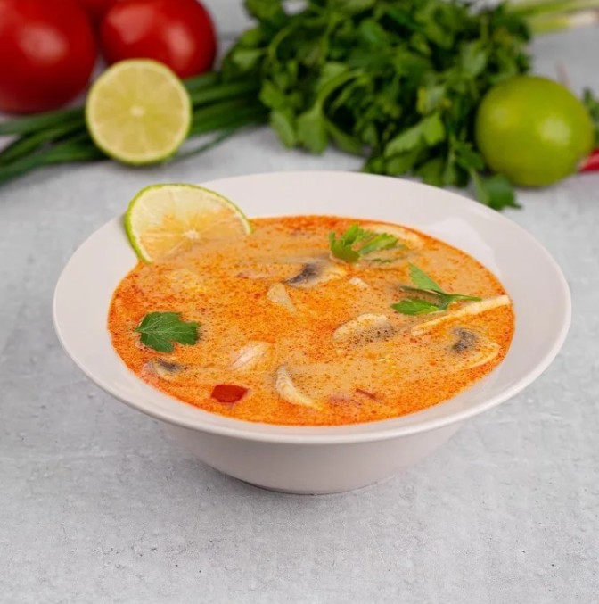 Том ям с лососем