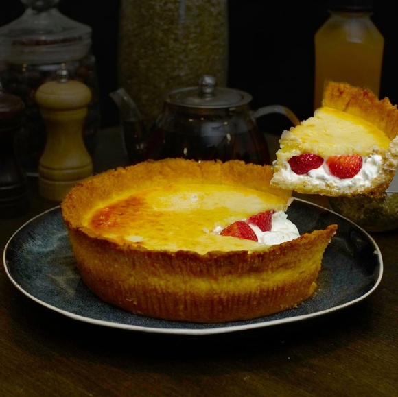 Творожный с клубникой