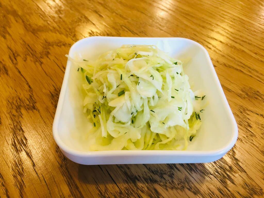 Салат из капусты со свежим огурцом