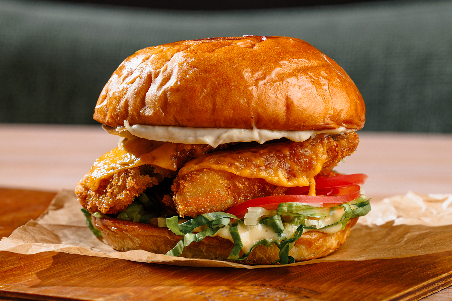 Бургер с куриным шницелем