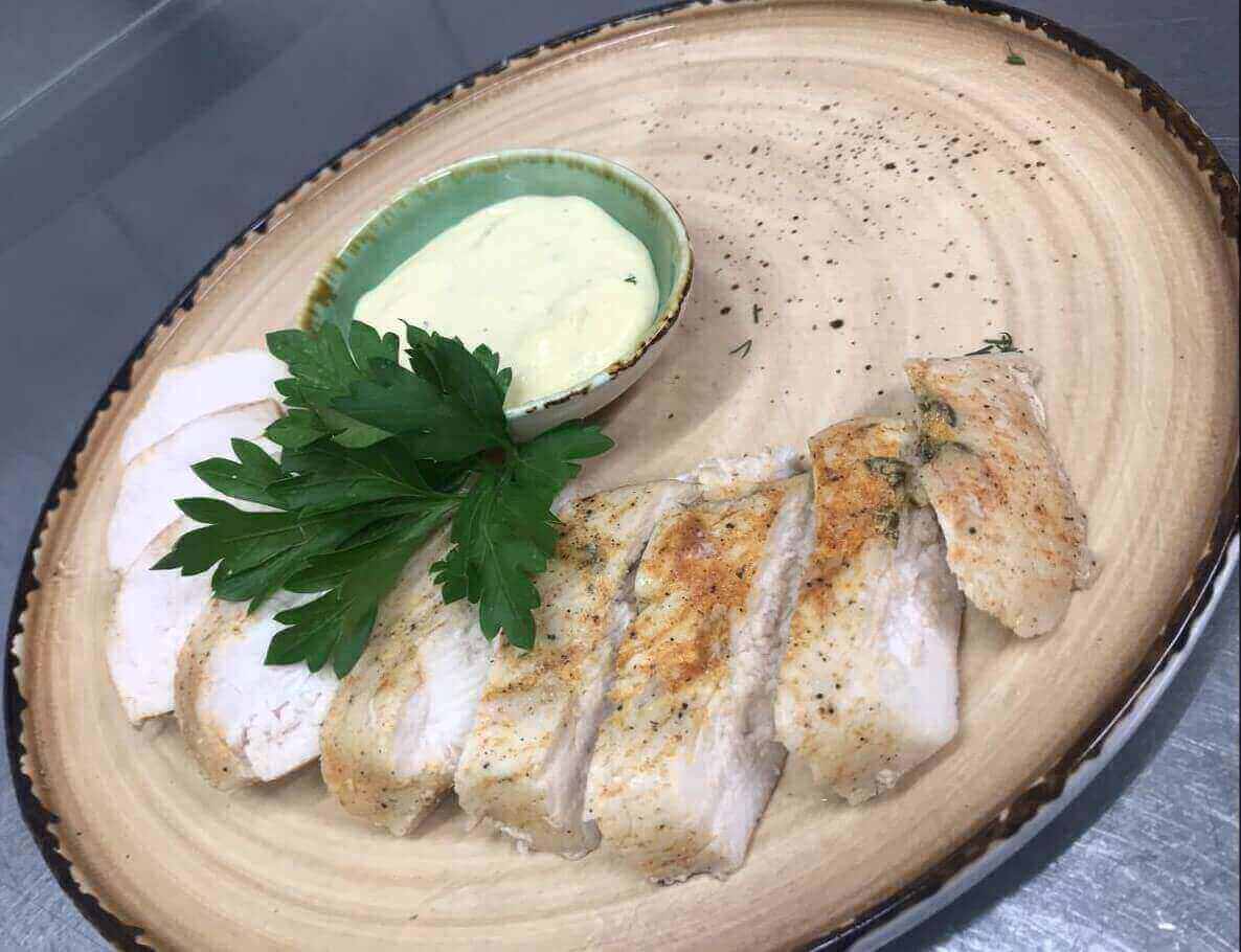 Сочная маринованная куриная грудка 200 г