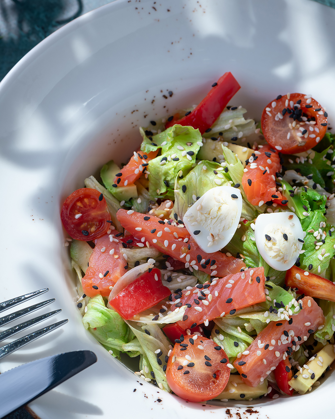 Салат с лососем