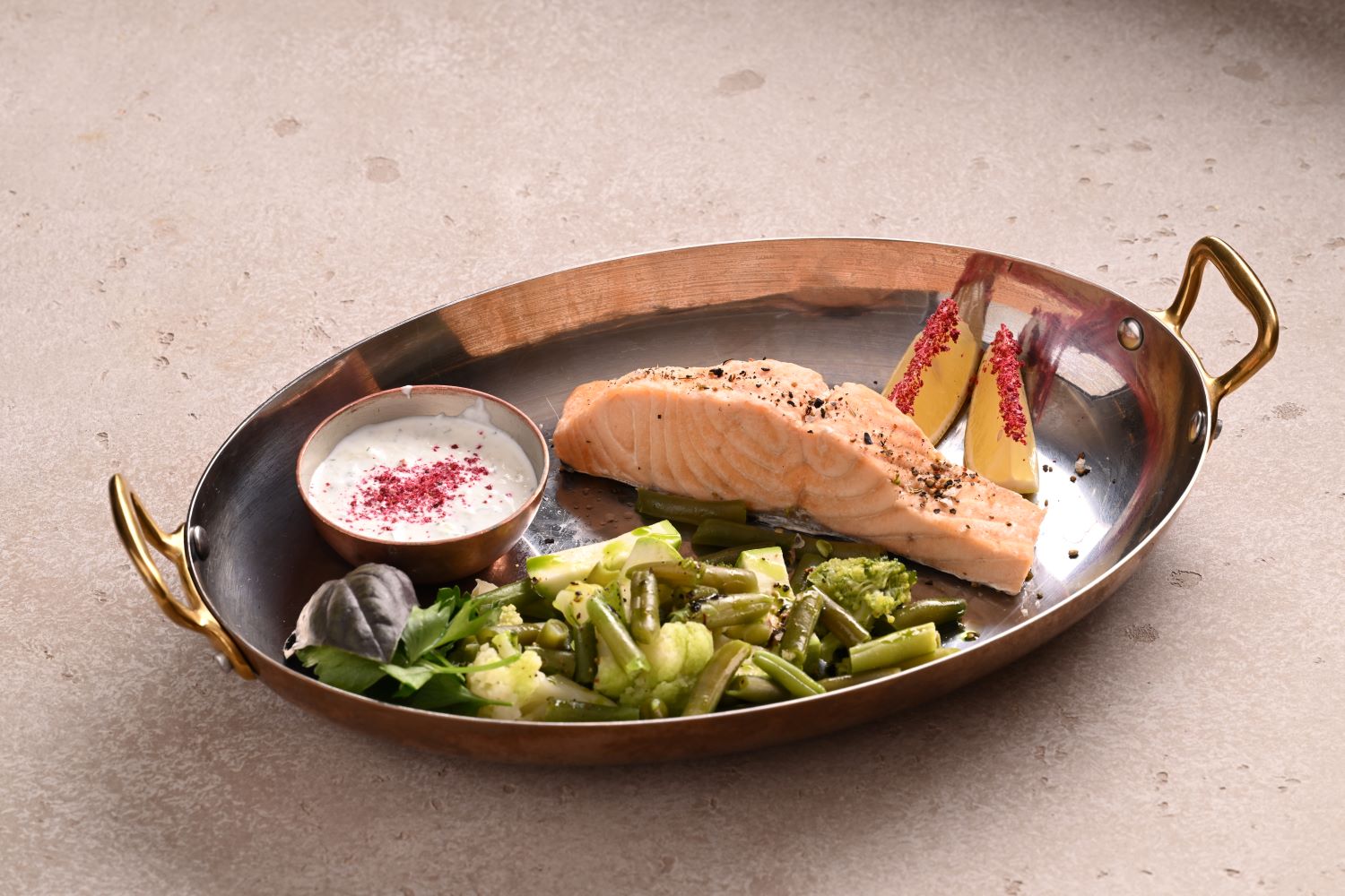 Стейк из семги на пару с овощами