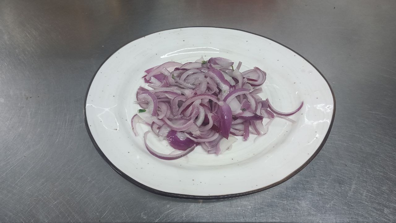 Лук маринованный 100г