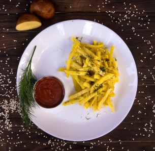 Картошка фри с кунжутом