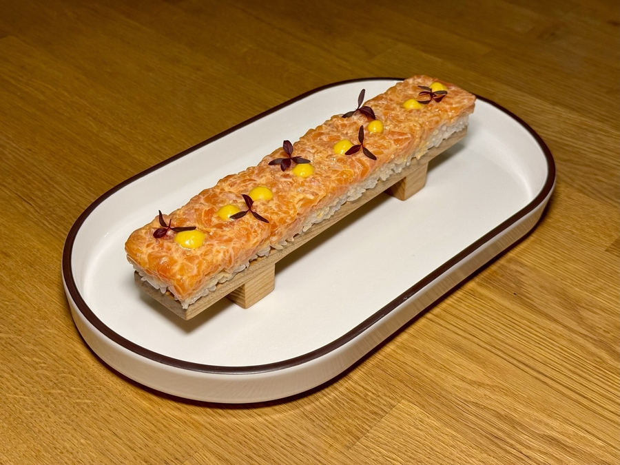 Осидзуси с лососем