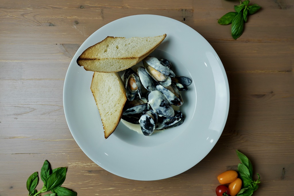 Мидии в сливочном соусе