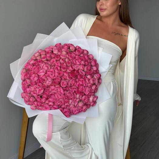 Кустовая пионовидная Роза розовая букет нежный