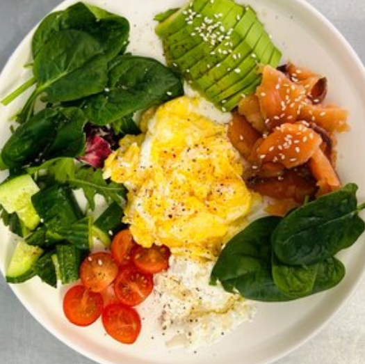 Завтрак от шефа с лососем