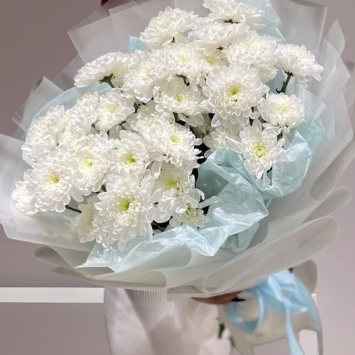 Букет из белых хризантем