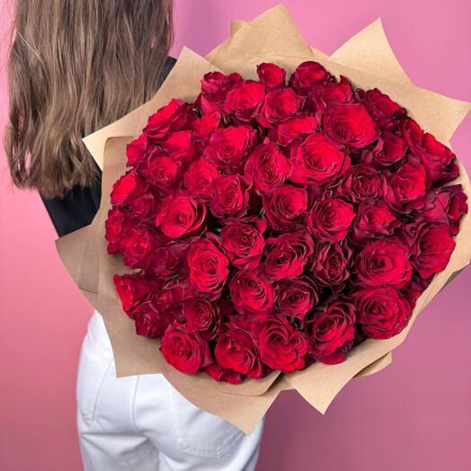 51 красная Роза премиум 45 см в крафте