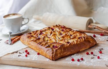 Пирог с брусникой