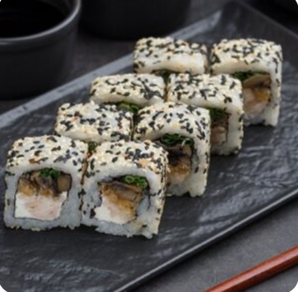 Ролл с курицей и грибами