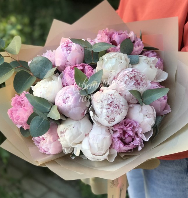Букет из пионов «Пионовый микс»