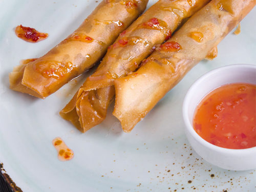 Спринг-ролл с курицей и овощами
