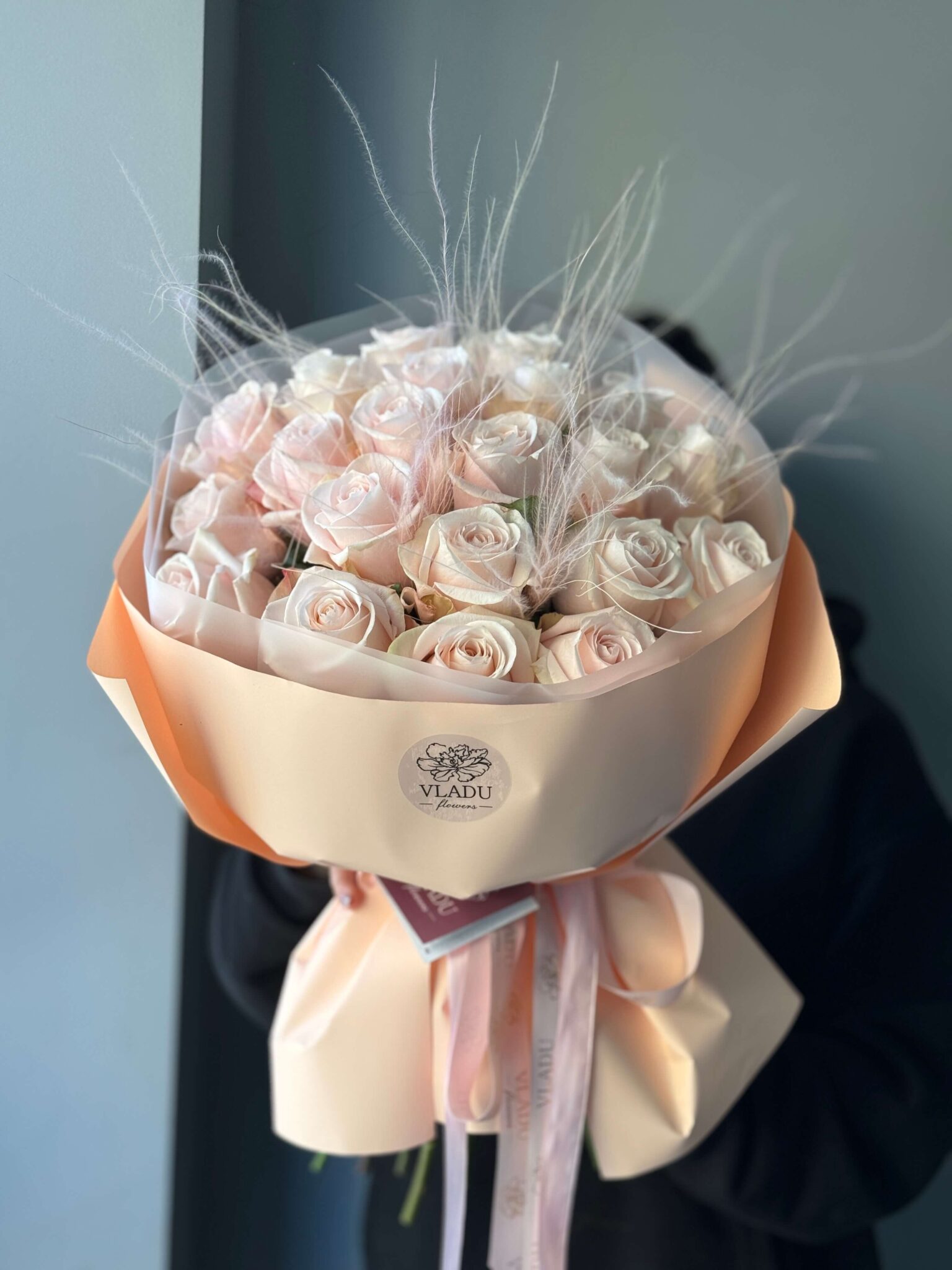 Нежный букет из роз