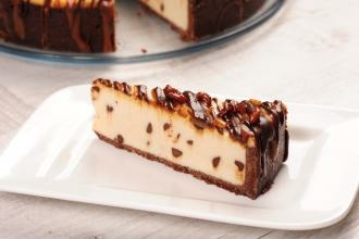 Чизкейк с шоколадом и орехами пекан