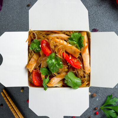 Вок по китайски с курицей с лапш фунчоза