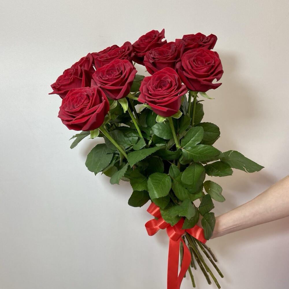 Букет из 11 красных роз 70см