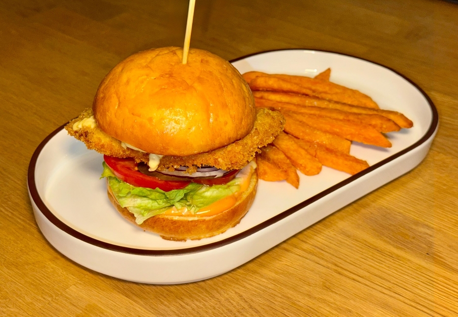 Бургер с куриным филе