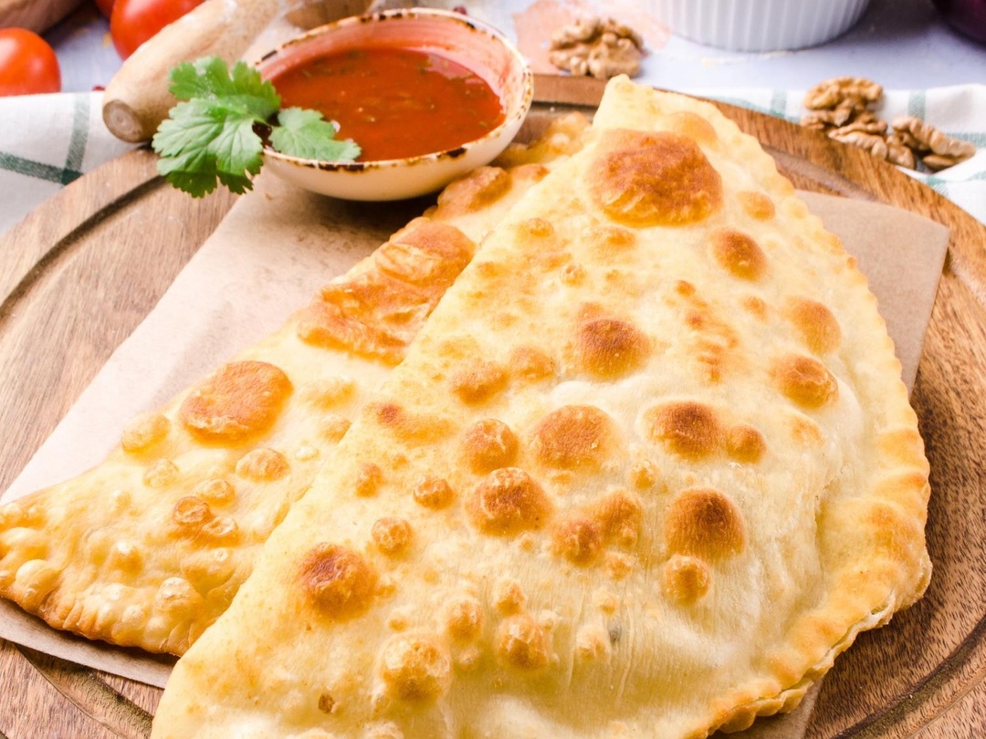 Чебурек с мясом 220г