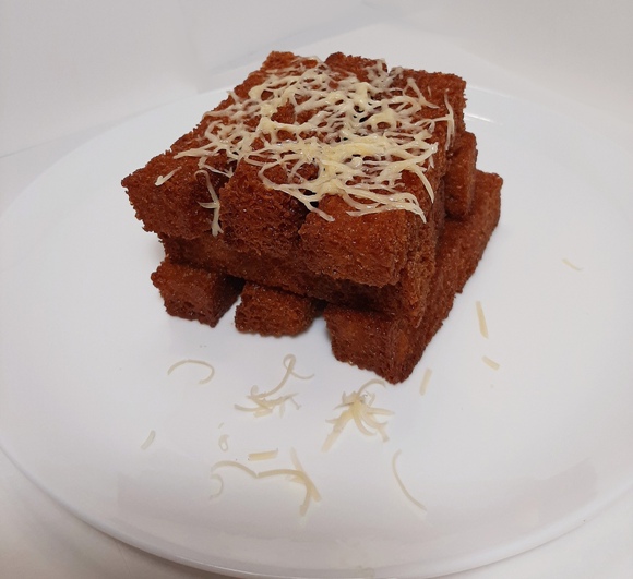 Чесночные гренки с сыром пармезан