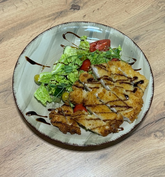 Салат с хрустящей курочкой