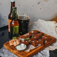 Гренки из бородинского хлеба и с чесноком