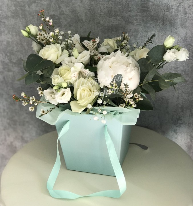 Букет из пионов «Мятный комплимент»