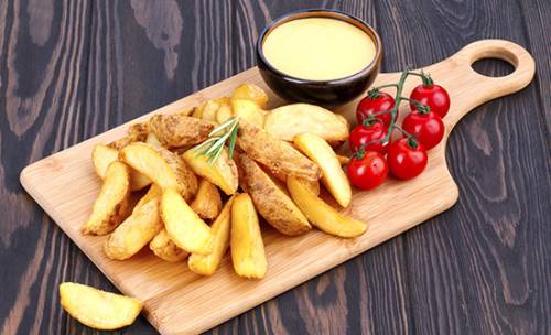 Картофель айдахо с сырным соусом