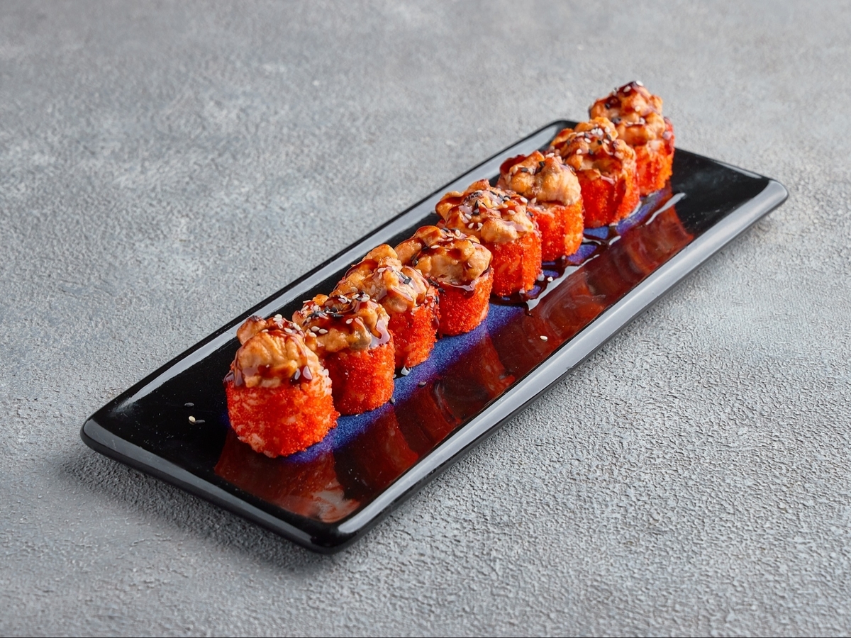 Запеченный ролл с лососем