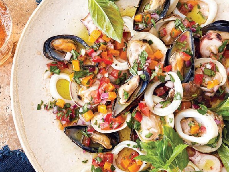 Салат с морепродуктами