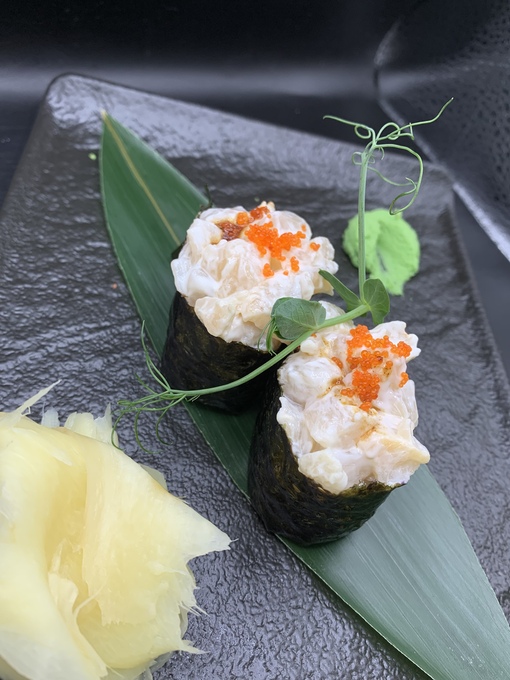 Гункан с морским гребешком
