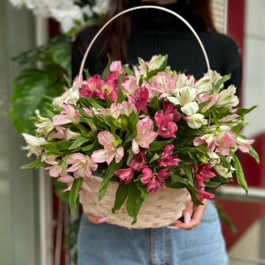 Корзина с цветами