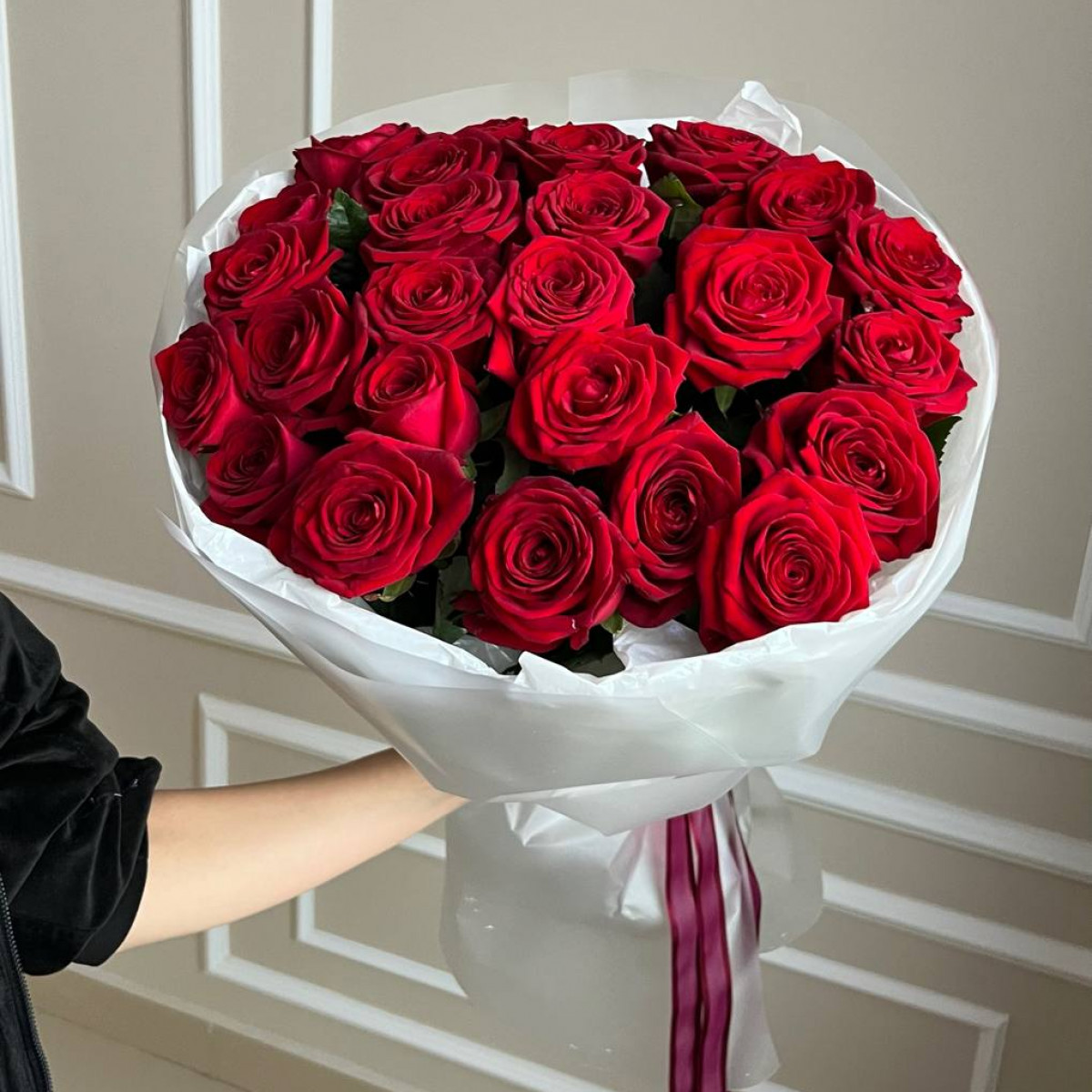 Моно букет из 25 роз Россия (предзаказ) 